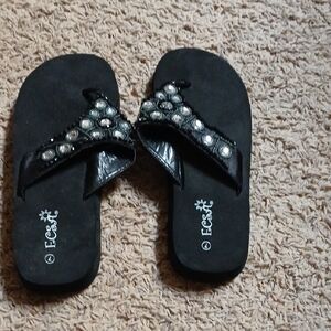 Elegant Black Sandals with Rhinestone Accents